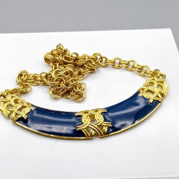Vintage Avon Royal Crescent Necklace, Chic Gold Tone Rolo Chain Choker with Blue - Picture 2 of 4